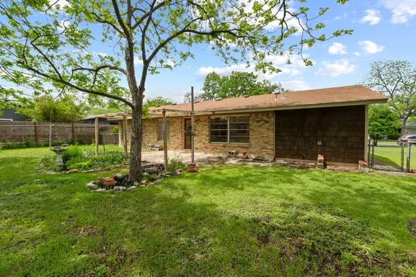 $425,000 | 8301 Polar Drive, Austin, TX 78757