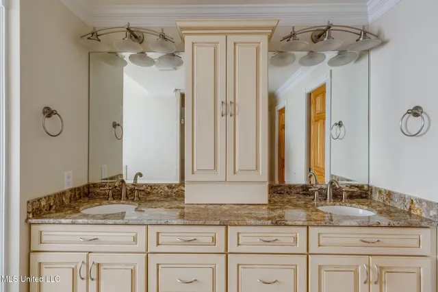 $575,000 | 231 Fairway Drive, Pass Christian, MS 39571