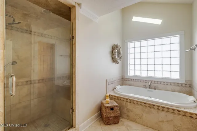 $575,000 | 231 Fairway Drive, Pass Christian, MS 39571