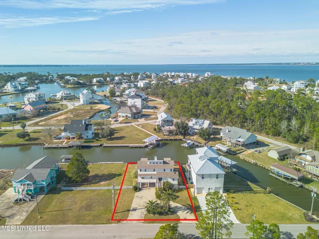 $575,000 | 231 Fairway Drive, Pass Christian, MS 39571