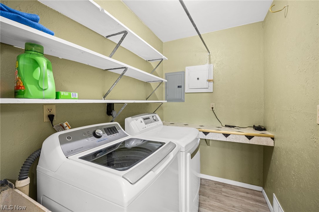 2986 Worrell Road Willoughby, OH 44094 - Photo 21 of 36 1st Floor Laundry!