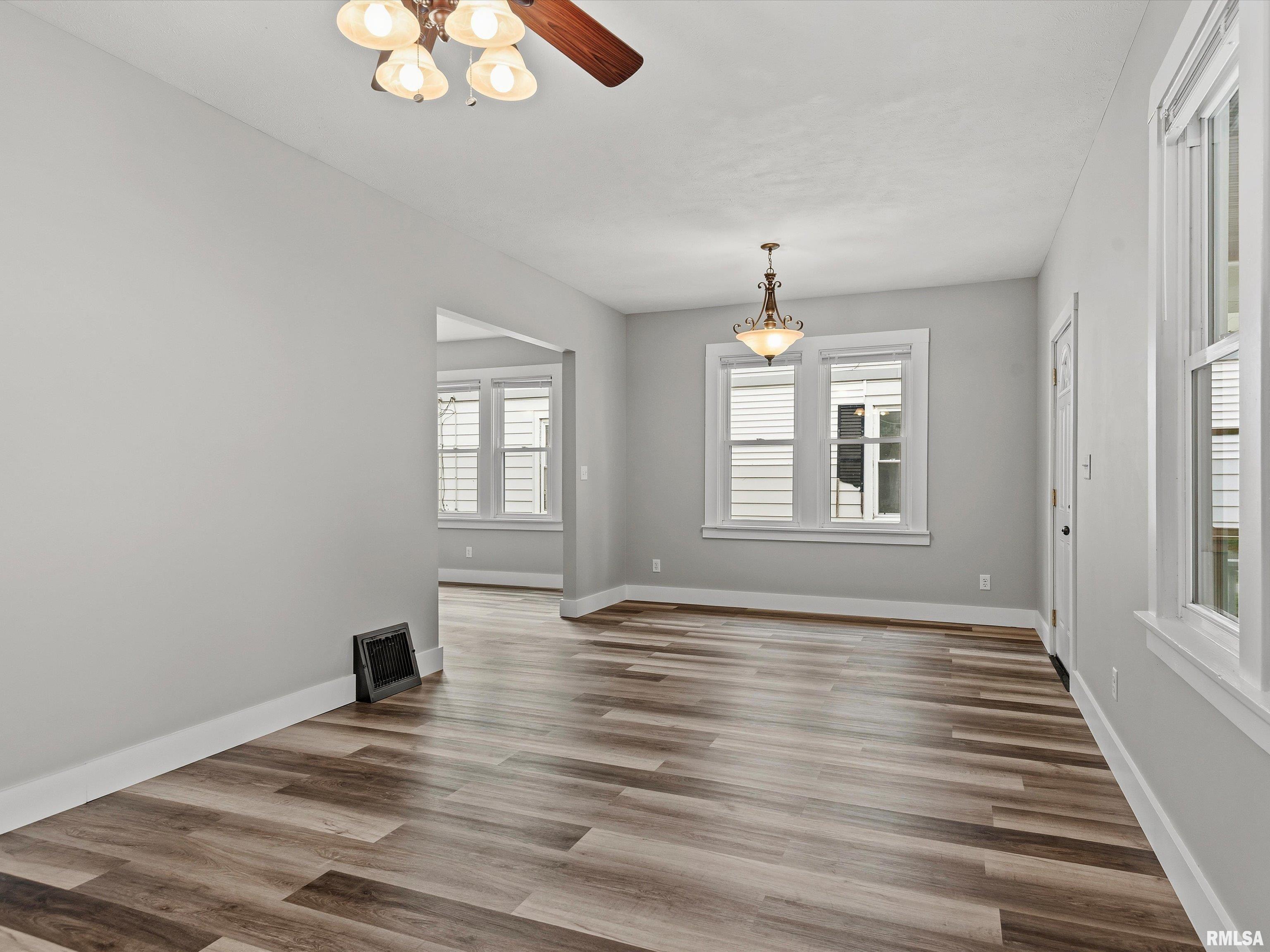 1519 South Spring Street Springfield, IL 62704 - Photo 7 of 22