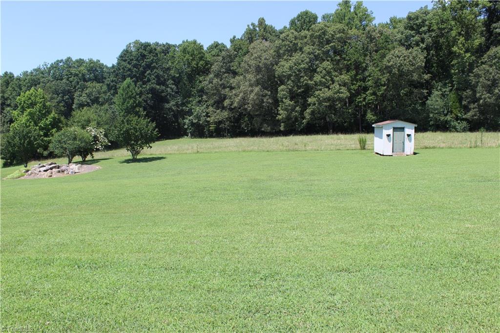 283 Billy Smith Road Lexington, NC 27292 - Photo 3 of 19 Gallery Image 3
