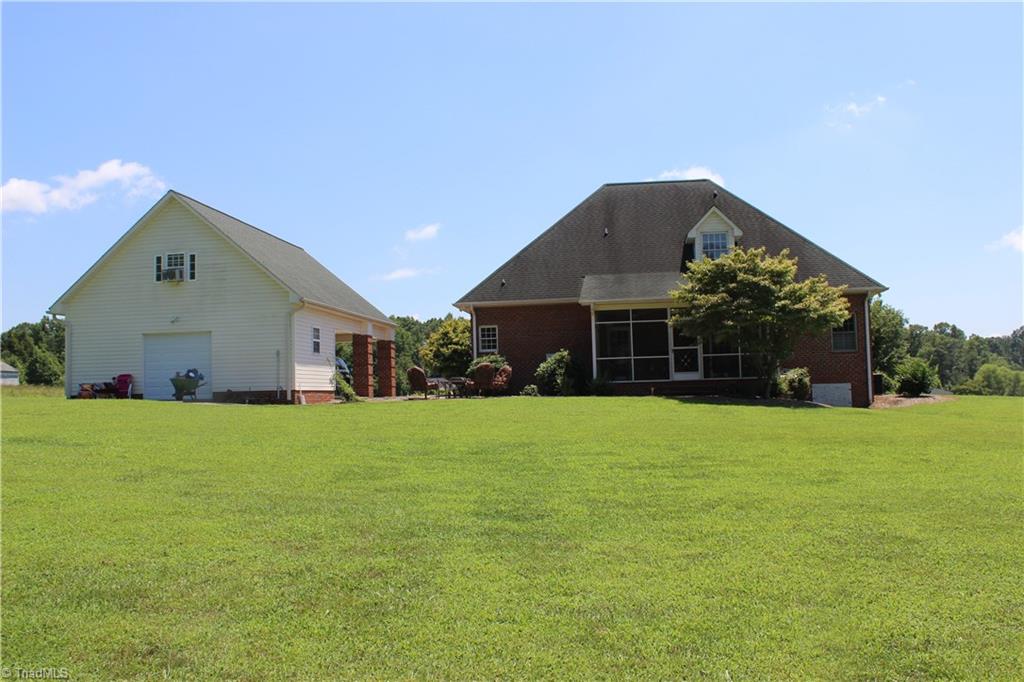 283 Billy Smith Road Lexington, NC 27292 - Photo 4 of 19 Gallery Image 4