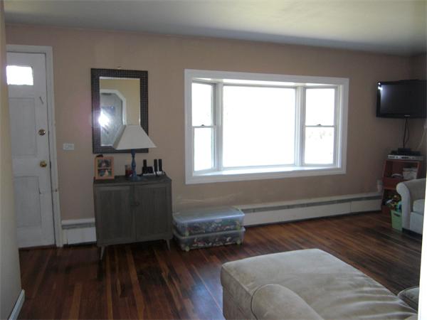 6 Apple Tree Road Tewksbury, MA 01876 - Photo 8 of 16 Gallery Image 8