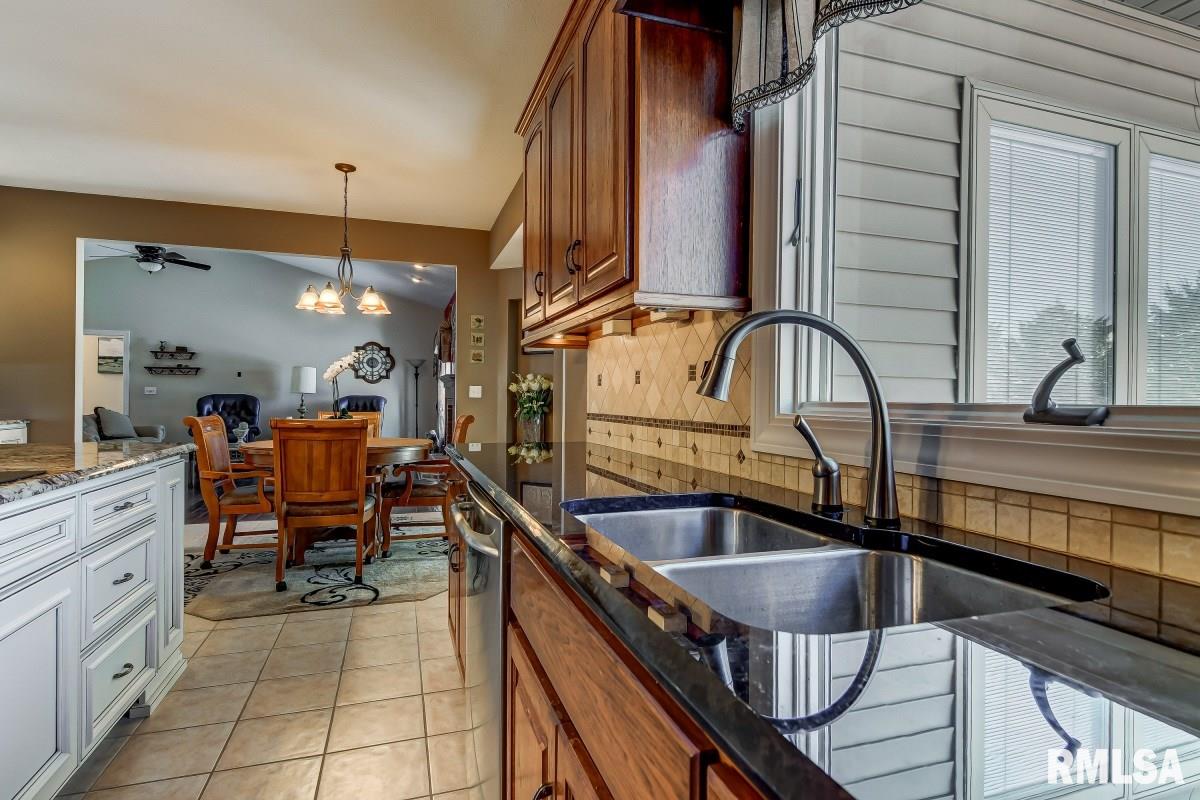 4501 Innisbrook Drive Springfield, IL 62711 - Photo 17 of 50