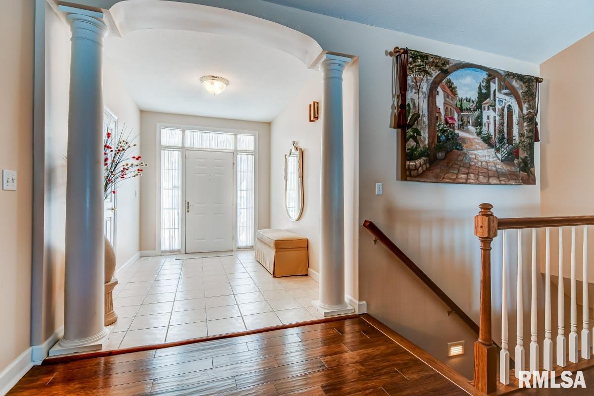 4501 Innisbrook Drive Springfield, IL 62711 - Photo 2 of 50