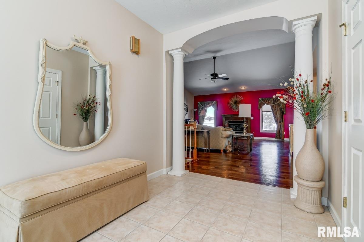 4501 Innisbrook Drive Springfield, IL 62711 - Photo 3 of 50