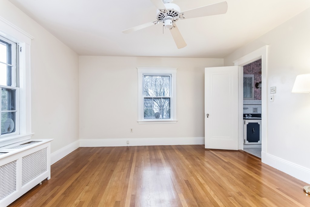 35 Pilgrim Road Marblehead, MA 01945 - Photo 19 of 29 Gallery Image 19
