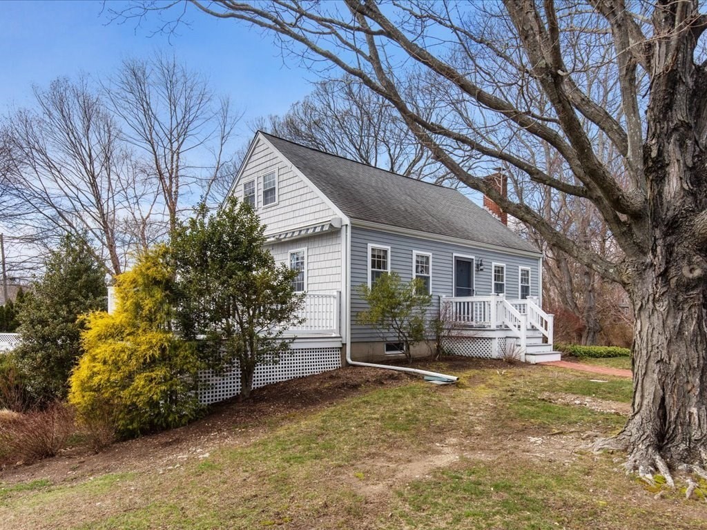 18 Hillside Road Scituate, MA 02066 - Photo 2 of 36