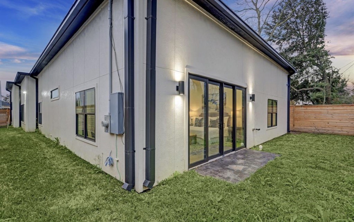 1709 Reverse Street Houston, TX 77055 - Photo 28 of 29 a view of a porch in front of a house