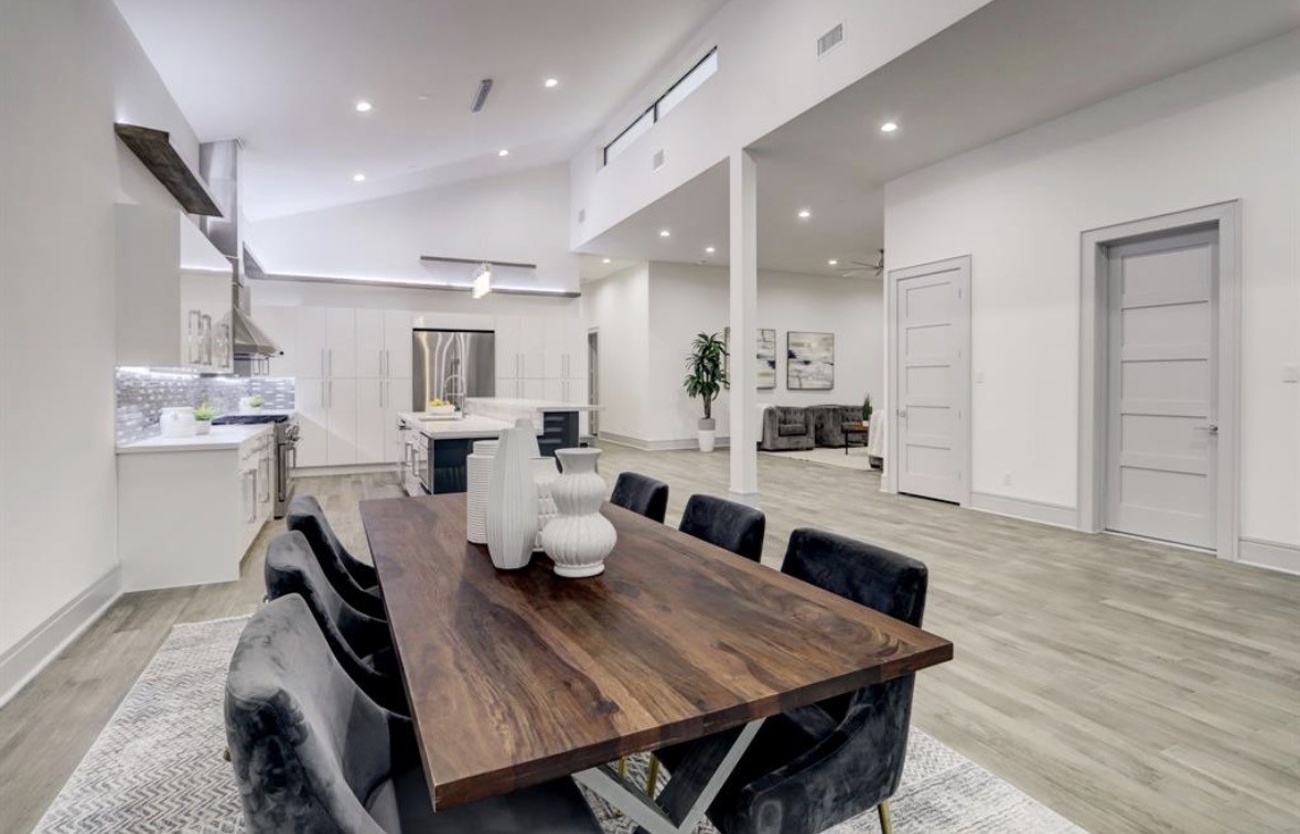 1709 Reverse Street Houston, TX 77055 - Photo 8 of 29 a view of a dining room with furniture and wooden floor
