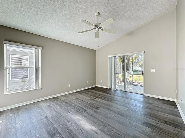 $2,300 | 13642 Emeraldview Drive, Orlando, FL 32828