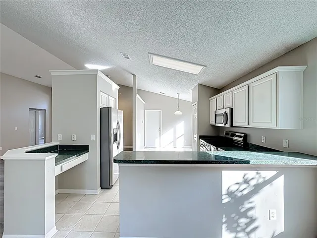 $2,300 | 13642 Emeraldview Drive, Orlando, FL 32828