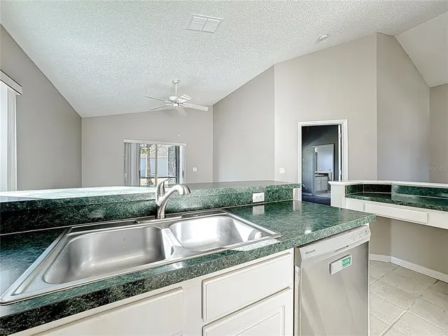 $2,300 | 13642 Emeraldview Drive, Orlando, FL 32828