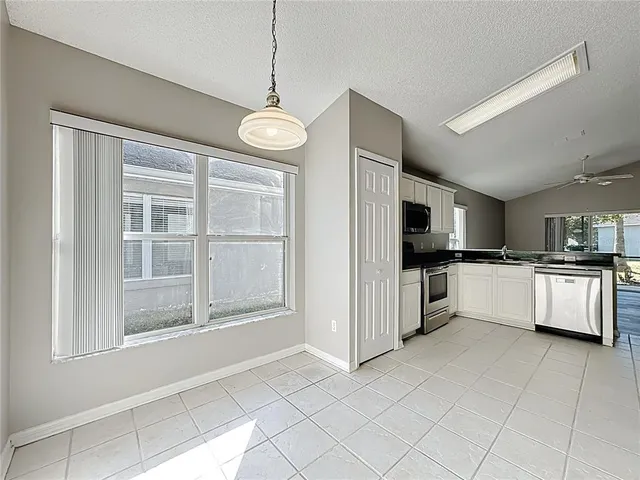 $2,300 | 13642 Emeraldview Drive, Orlando, FL 32828