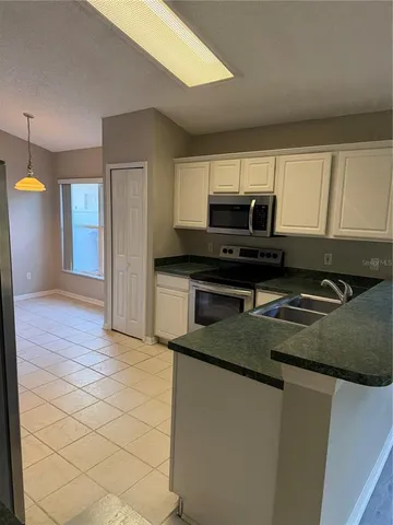 $2,300 | 13642 Emeraldview Drive, Orlando, FL 32828