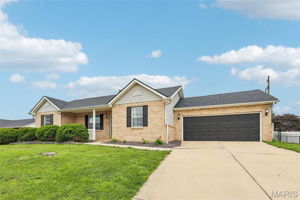 409 Hartman Lane Waterloo, IL 62298 - Photo 3 of 31
