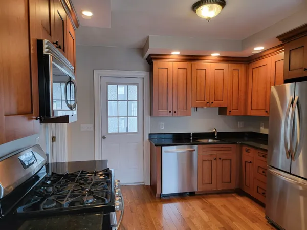 $525,000 | 112 Cass Street, Unit A, Portsmouth, NH 03801