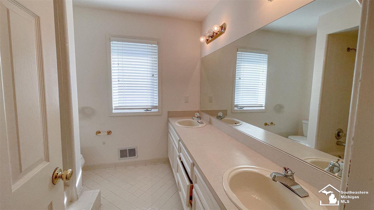 516 Buttercup Drive Rochester Hills, MI 48307 - Photo 20 of 30