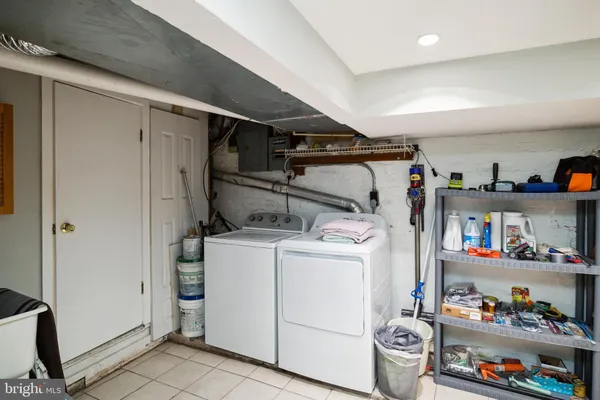 $2,800 | 651 East Clement Street, Baltimore, MD 21230