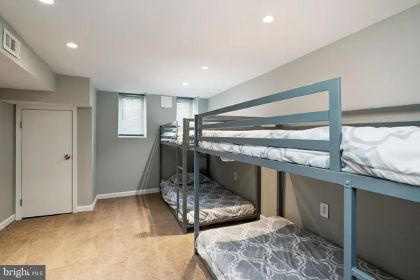 $2,800 | 651 East Clement Street, Baltimore, MD 21230