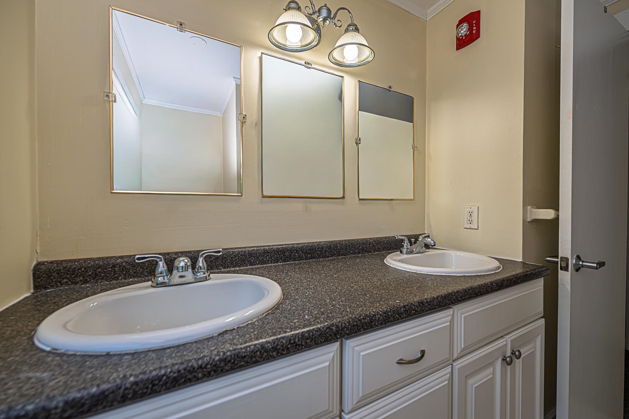 81 Seamans Road New London, NH 03257 - Photo 30 of 50