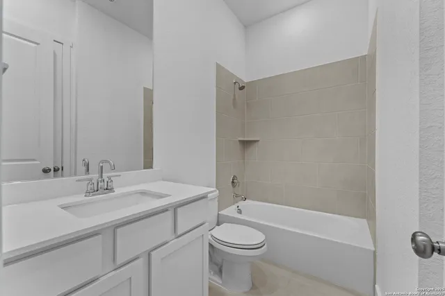 $379,990 | 5532 Paschal Park, New Braunfels, TX 78132