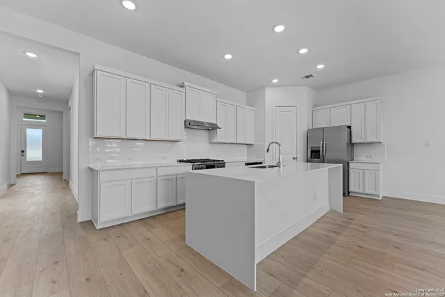 $379,990 | 5532 Paschal Park, New Braunfels, TX 78132