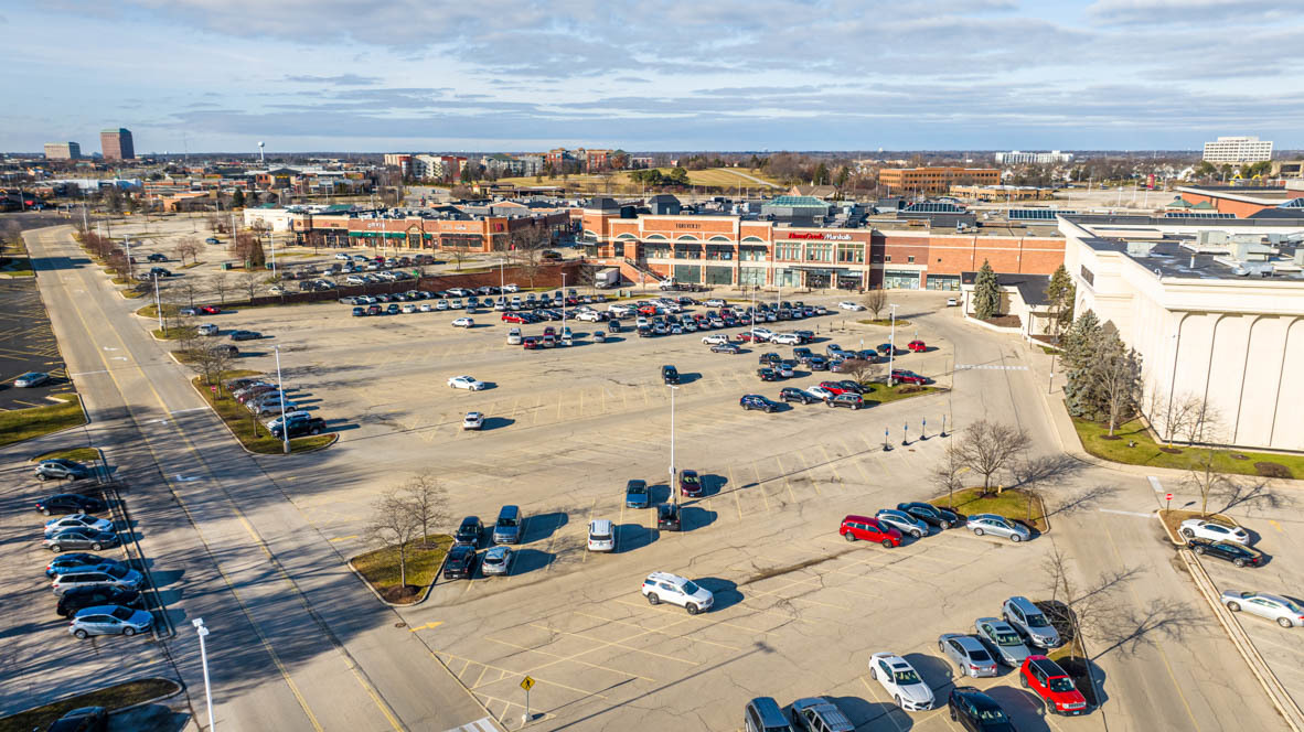 396 Summit Circle Lombard, IL 60148 - Photo 47 of 48 a view of a city