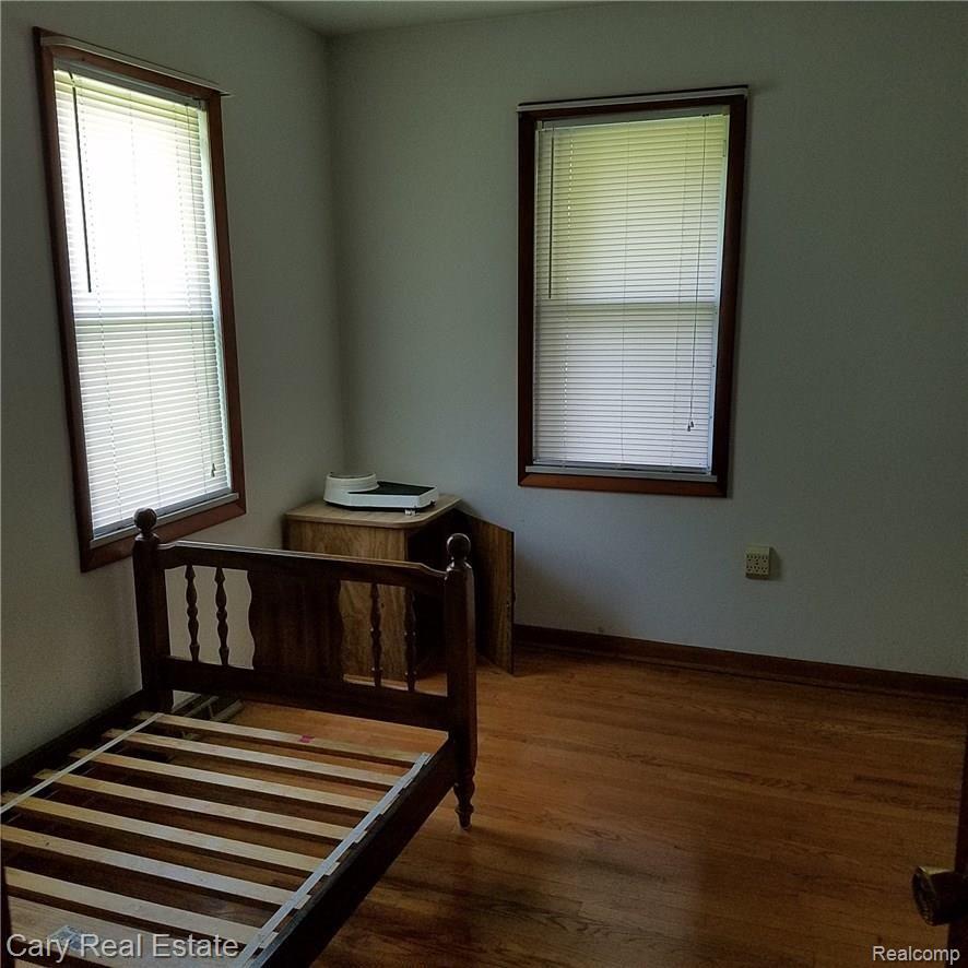 1083 Brown Road Lake Orion, MI 48359 - Photo 4 of 7 20160821_113205.jpg