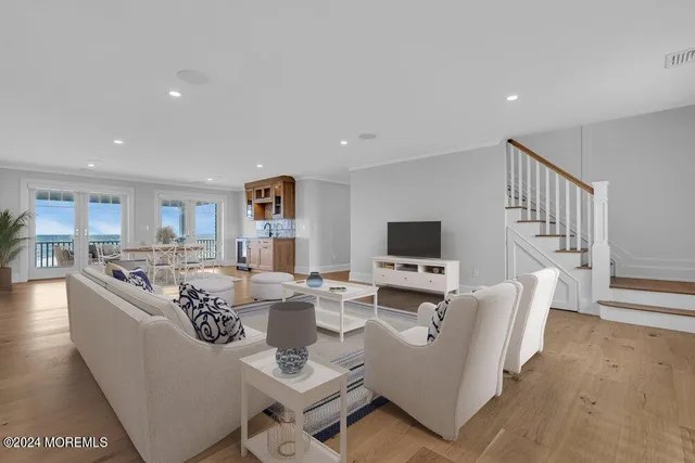 $17,750,000 | 1581 Ocean Avenue, Mantoloking, NJ 08738