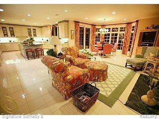 47 Hidden Ridge Bloomfield Hills, MI 48304 - Photo 10 of 24 Stunning Eat-In Kitchen