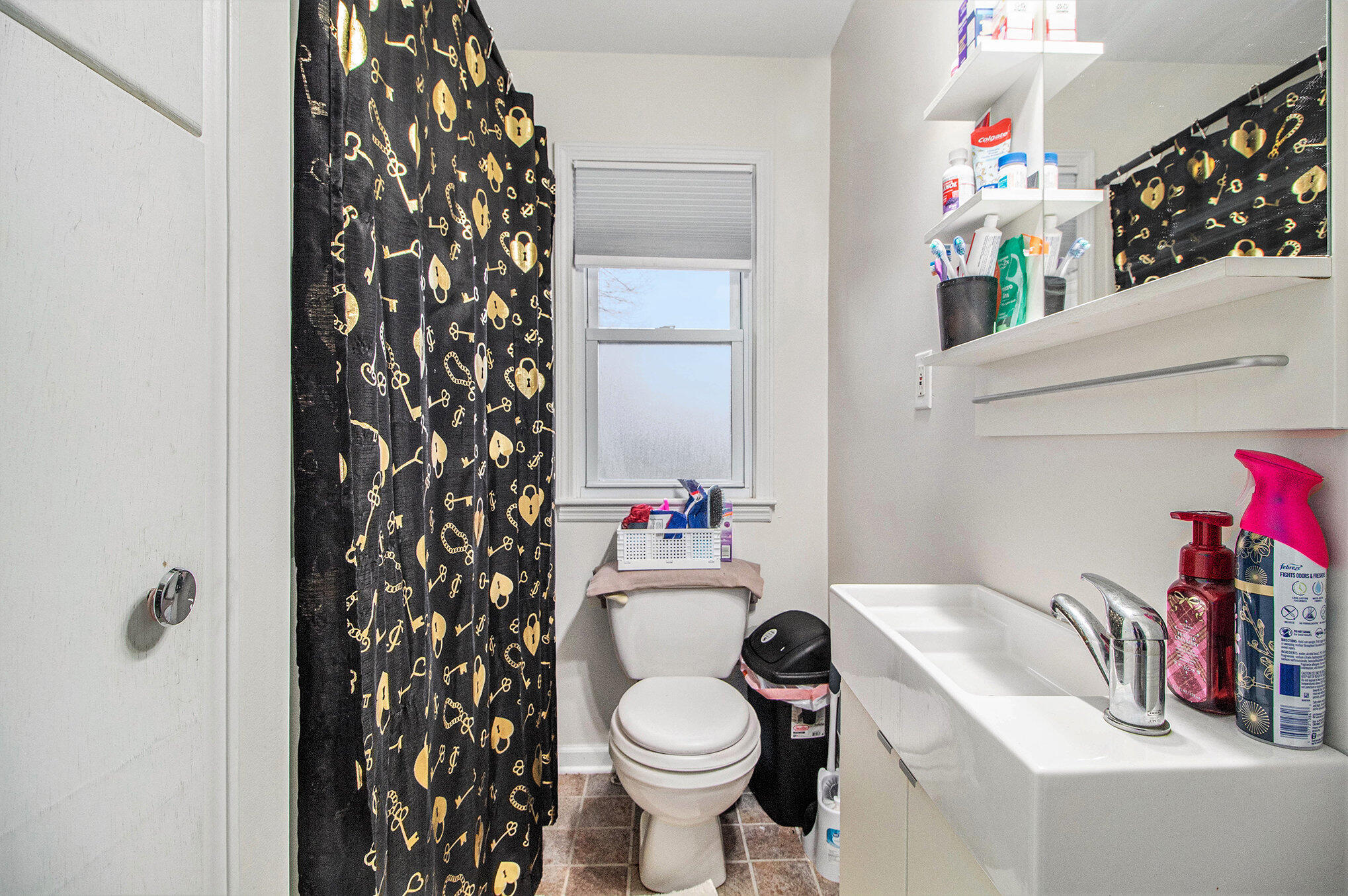 15310 Beech Daly Road Taylor, MI 48180 - Photo 9 of 17 008_file_929