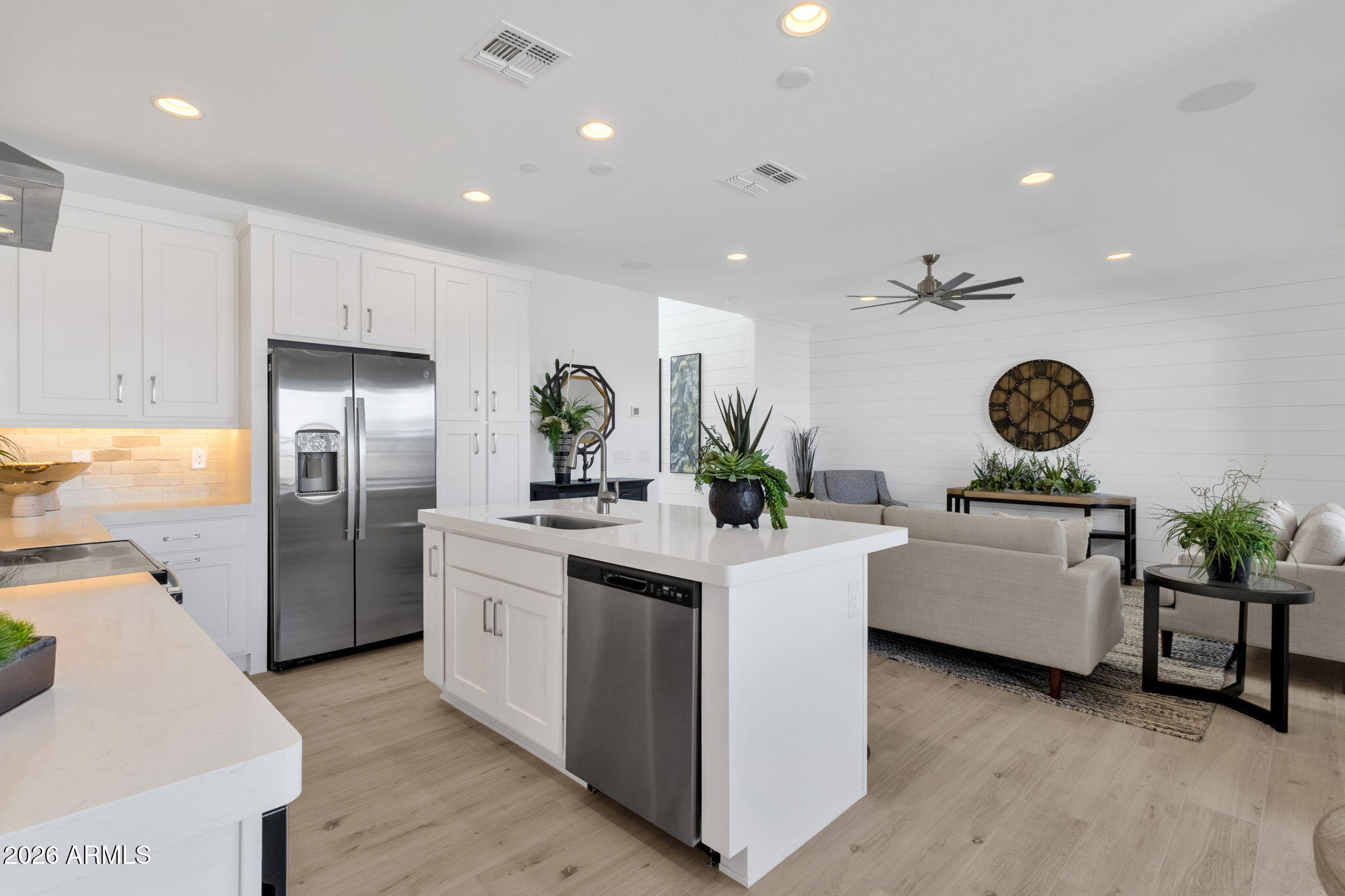 3525 East Roland Street Mesa, AZ 85213 - Photo 13 of 41 20-web-or-mls-