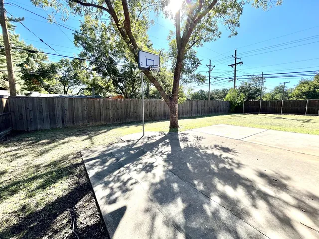 $3,100 | 3321 55th Street, Lubbock, TX 79413