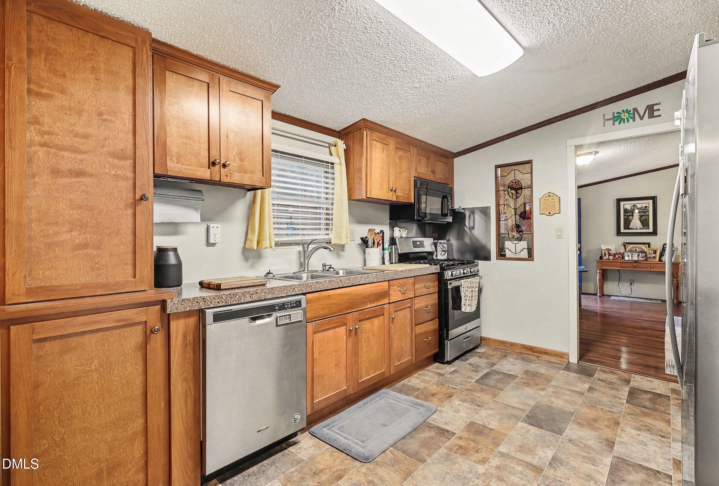 169 Mt Pleasant Road Willow Spring, NC 27592 - Photo 12 of 32 Kitchen