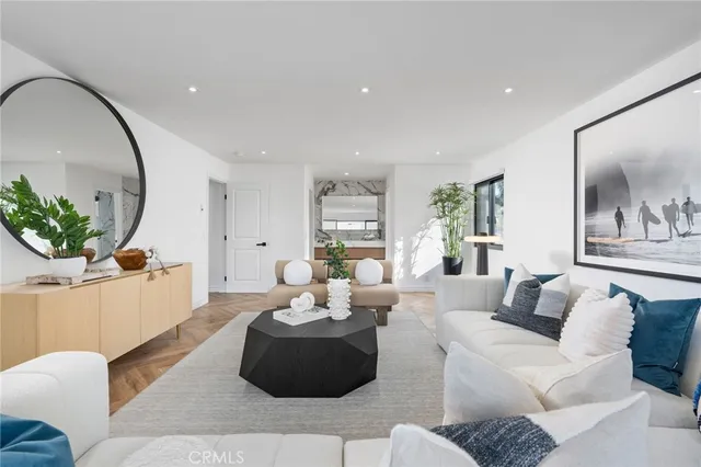 $2,199,000 | 15631 Sunburst Lane, Huntington Beach, CA 92647