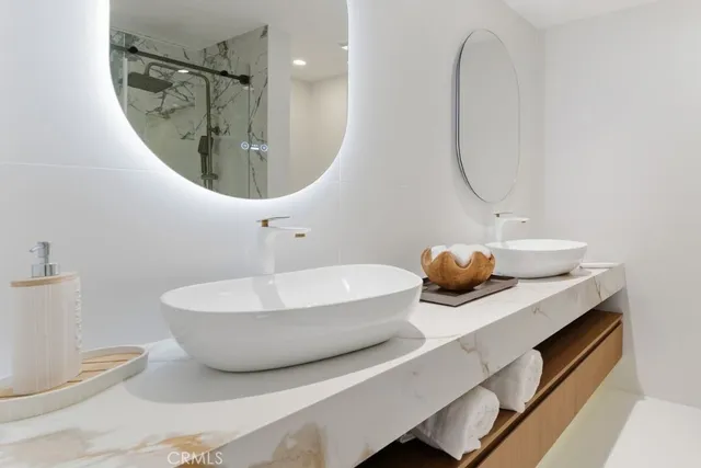 $2,199,000 | 15631 Sunburst Lane, Huntington Beach, CA 92647