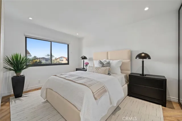 $2,199,000 | 15631 Sunburst Lane, Huntington Beach, CA 92647