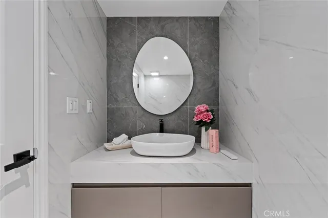 $2,199,000 | 15631 Sunburst Lane, Huntington Beach, CA 92647