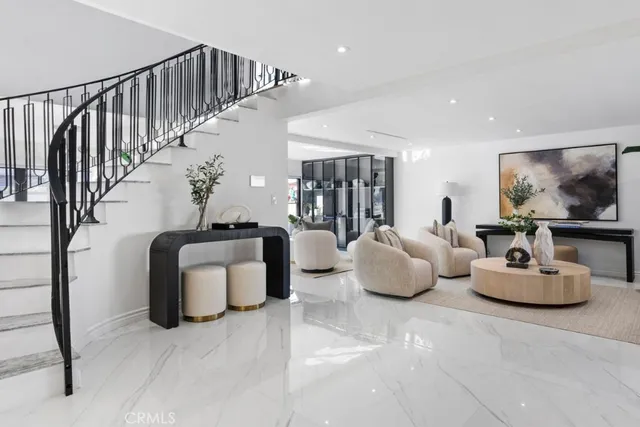 $2,199,000 | 15631 Sunburst Lane, Huntington Beach, CA 92647