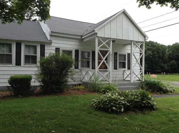 504 Russellville Road Westfield, MA 01085 - Photo 2 of 28 Gallery Image 2