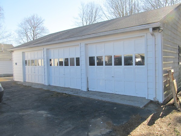 504 Russellville Road Westfield, MA 01085 - Photo 8 of 28 Gallery Image 8