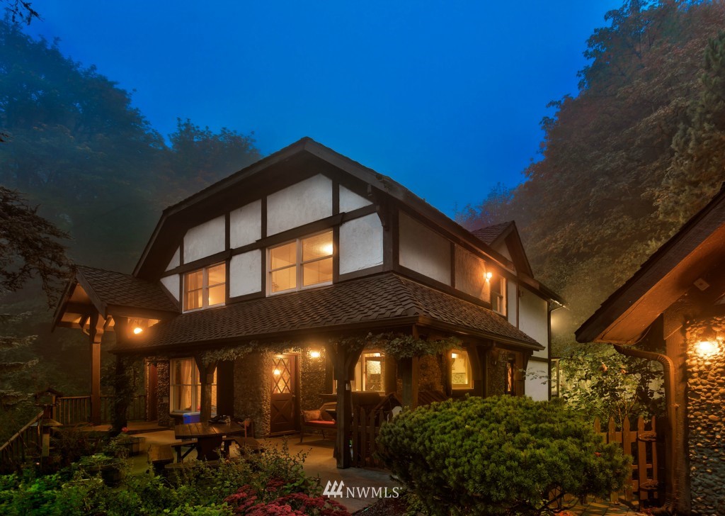 10220 Lowell Larimer Road Everett, WA 98208 - Photo 1 of 25 Gallery Image 1
