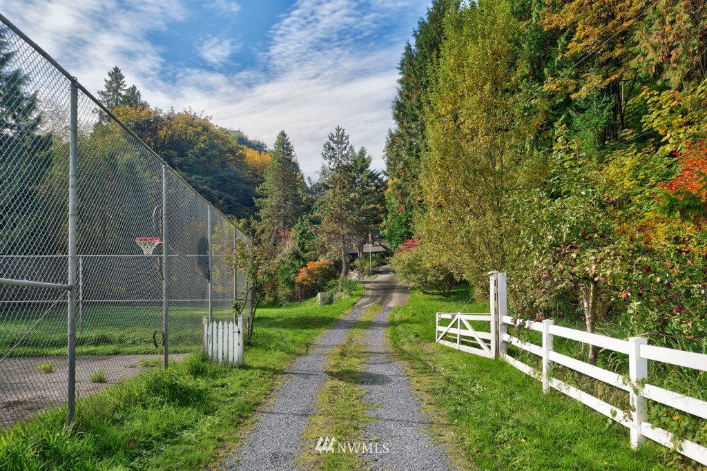 10220 Lowell Larimer Road Everett, WA 98208 - Photo 14 of 25 Gallery Image 14