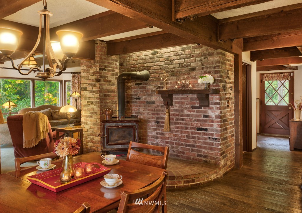 10220 Lowell Larimer Road Everett, WA 98208 - Photo 4 of 25 Gallery Image 4