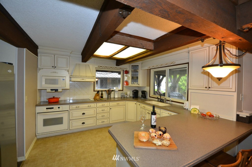 10220 Lowell Larimer Road Everett, WA 98208 - Photo 7 of 25 Gallery Image 7