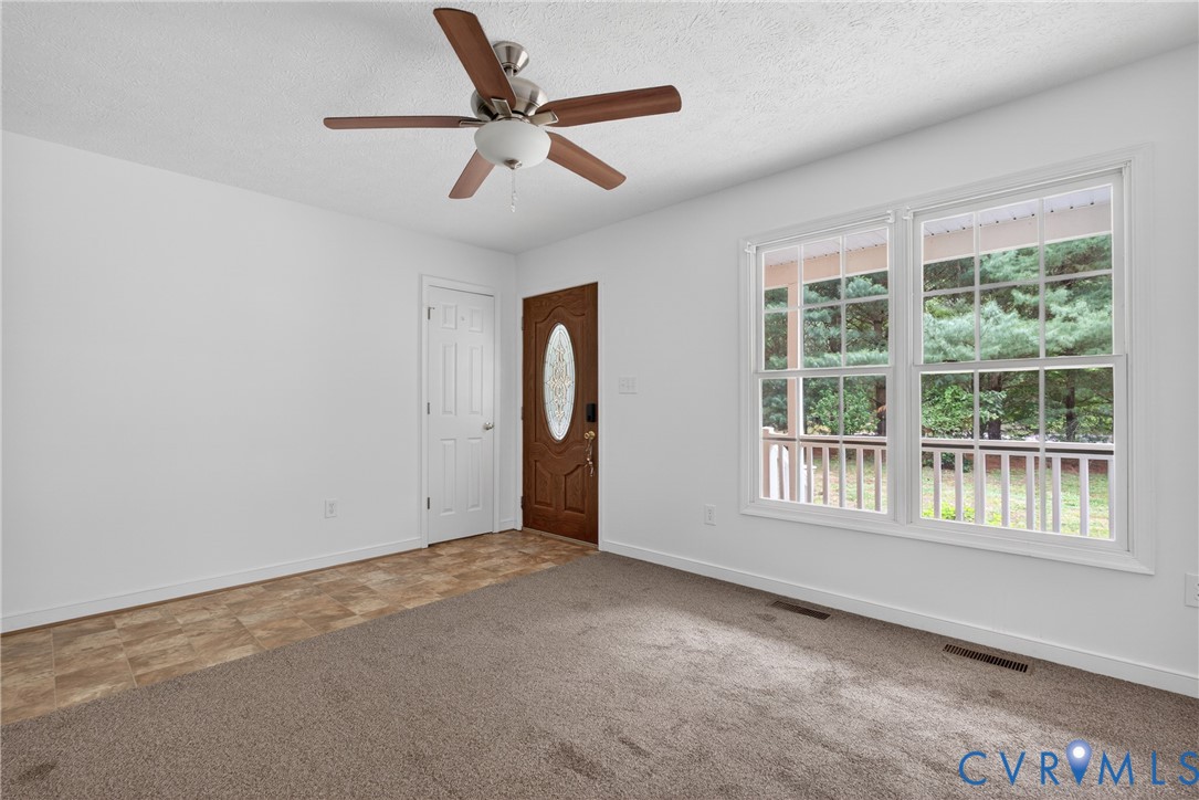 17200 Jolly Road Disputanta, VA 23842 - Photo 5 of 28