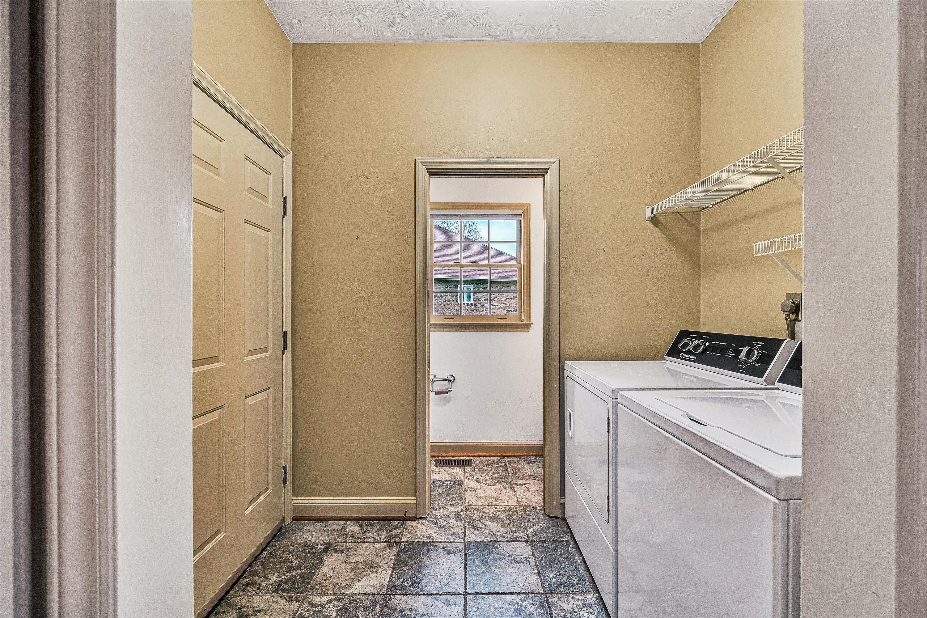 3723 Renfield Drive Southwest Roanoke, VA 24018 - Photo 17 of 61 16-VM-01006